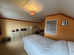 FF Bedroom b- click for photo gallery